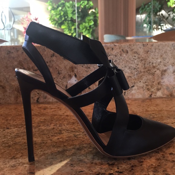 Heels worn once, in great condition - Picture 2 of 7